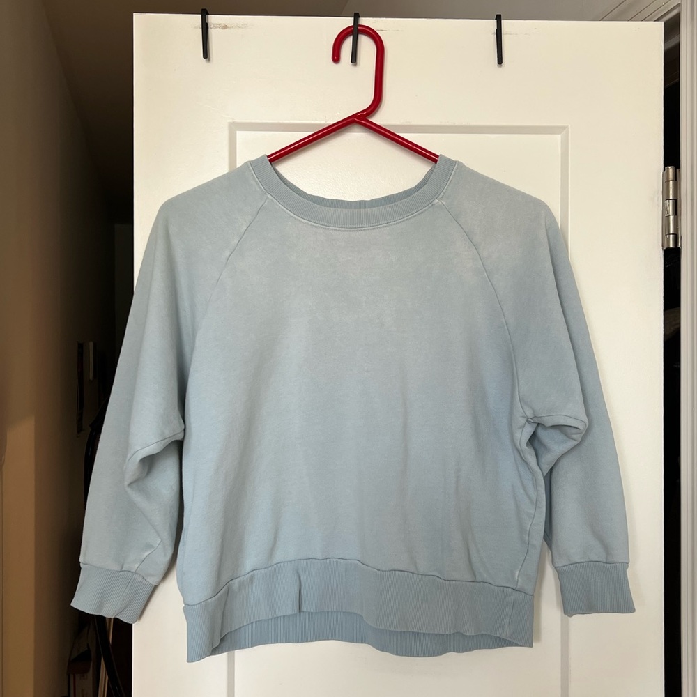 BDG urban outfitters baby blue ombré cropped sweatshirt size med fits like xl